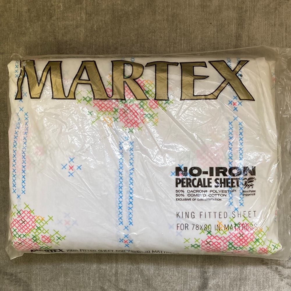 Vintage Deadstock Martex King Fitted Sheet. 1970s Grandma Cottage Coastal